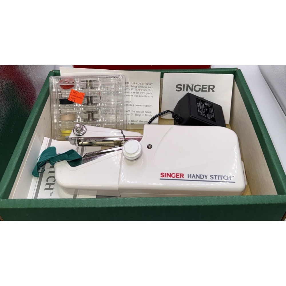 SINGER Vintage Handy Stitch Portable Sewing Machine CEX400KFB Battery Operated